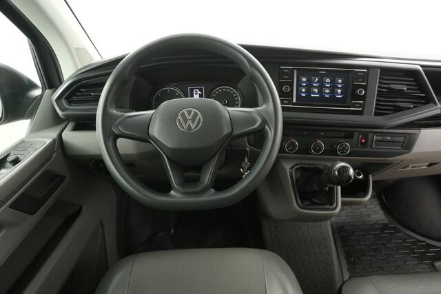 Volkswagen TRANSPORTER 2.0 TDI L2H1 | DC | 6 Zits | Airco | Camera | Trekhaak | Carplay