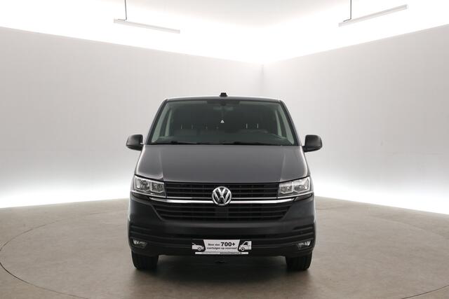 Volkswagen TRANSPORTER 2.0 TDI L2H1 | DC | 6 Zits | Airco | Camera | Trekhaak | Carplay
