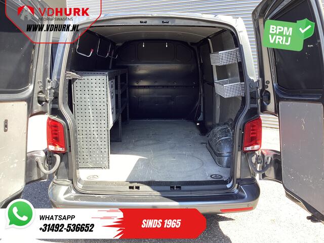 Volkswagen TRANSPORTER 2.0 TDI 150 pk Aut. L2 Adapt.Cruise/ LED/ Carplay/ Standkachel/ Stoelverw./ Camera/ Airco/ Trekhaak/ PDC/ inrichting