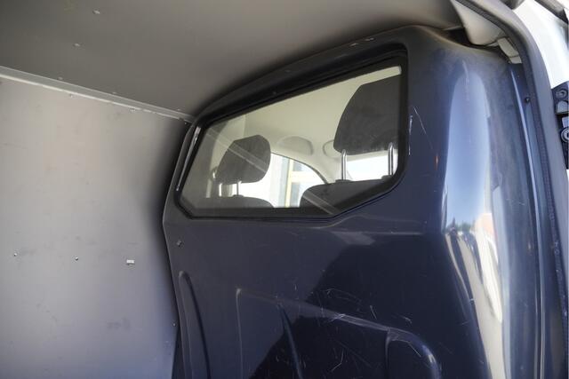 Volkswagen TRANSPORTER 2.0 TDI L2H1 BJ2019 Trekhaak | Airco | Cruise control | Getint glas | Tussenschot+raam | Zijdeur | Achterdeuren+raam