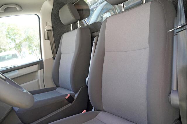 Volkswagen TRANSPORTER 2.0 TDI L2H1 BJ2019 Trekhaak | Airco | Cruise control | Getint glas | Tussenschot+raam | Zijdeur | Achterdeuren+raam
