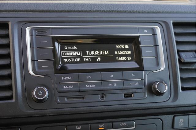 Volkswagen TRANSPORTER 2.0 TDI L2H1 BJ2019 Trekhaak | Airco | Cruise control | Getint glas | Tussenschot+raam | Zijdeur | Achterdeuren+raam