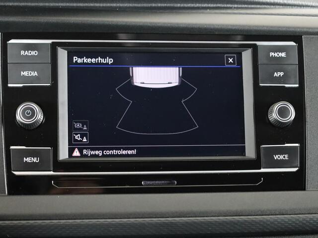 Volkswagen TRANSPORTER 2.0 TDI L2H1 28 Comfortline 110 pk | Verlengde garantie | Navigatie via App | Trekhaak | Parkeersensoren achter | Cruise control |