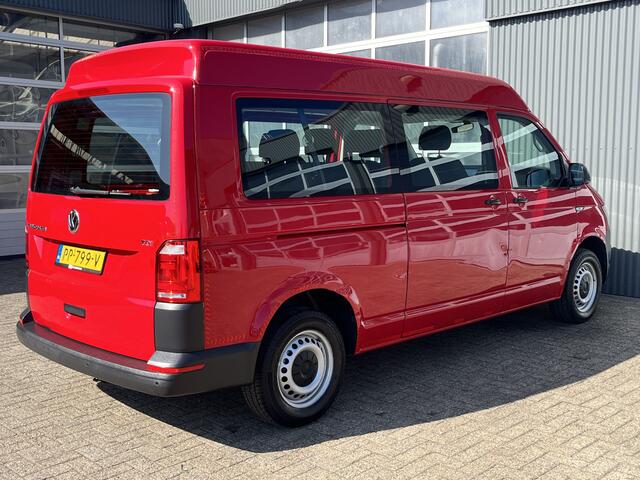 Volkswagen TRANSPORTER Kombi 2.0 TDI L2H2 150pk DSG Airco Cruise control Parkeersensoren achter Navigatiesysteem Telefoonverbinding Euro 6 Ideaal voor camperombouw! 8-Persoons