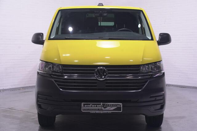 Volkswagen TRANSPORTER 2.0 TDI 110 pk L2H1 Airco, Apple Carplay, Camera, Cruise Control, Laadruimte Pakket, PDC V+A, 3-Zits