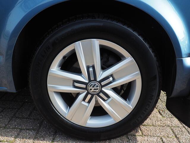 Volkswagen TRANSPORTER 2.0 TDI L2H1 DC Hi.