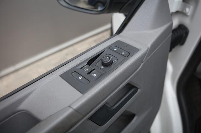 Volkswagen TRANSPORTER 2.0 TDI L1H1 | Apple Carplay | Android Auto |