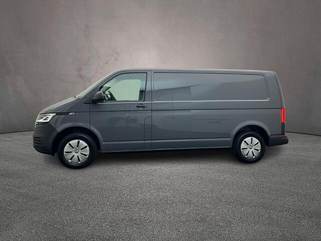Volkswagen TRANSPORTER 2.0 TDI 110pk L2 | LED-koplampen | Adaptieve Cruise Control | Trekhaak | Apple Carplay / Android Auto | Side Assist | Laadvloer | BPM-vrij |