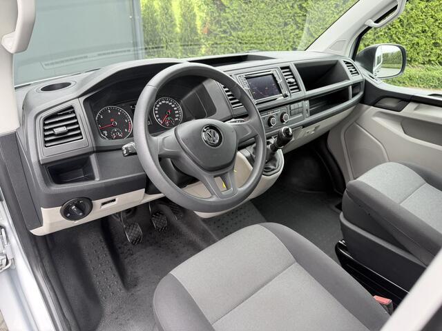 Volkswagen TRANSPORTER 2.0 TDI 150 PK / L2H1 / DUBBELE CABINE / TREKHAAK / 1e EIG. / AIRCO / CRUISE / ISOFIX / NAVI
