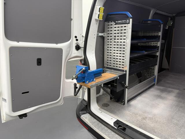 Volkswagen TRANSPORTER 2.0TDI 150Pk DSG Automaat Lang Highline | 2xSchuifdeur | Werkplaats | Navigatie | Camera | 3-Zits | Airco | Cruise