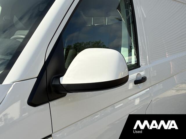Volkswagen TRANSPORTER 2.0 TDI L1H1 84pk Trekhaak Imperiaal Airco