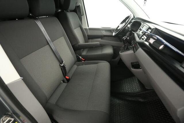 Volkswagen TRANSPORTER 2.0 TDI L2H1 150PK | Marge | Aut. | Airco | Camera | Cruise | Trekhaak | 3 Zits | Carplay