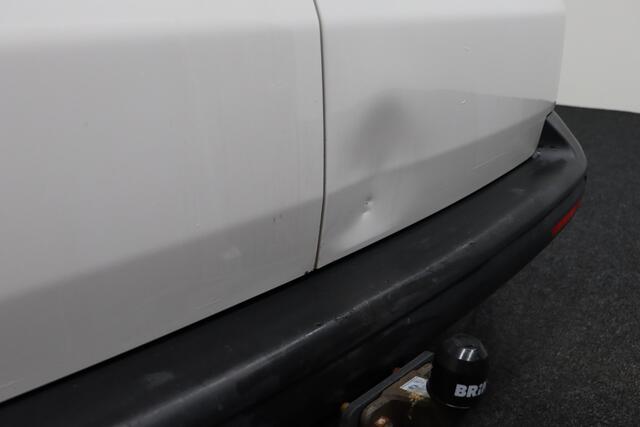 Volkswagen TRANSPORTER 2.0 TDI 150 PK L1H1 Trendline | 2X Schuifdeur | Euro 6 | Trekhaak | Camera | Navigatie | Airco
