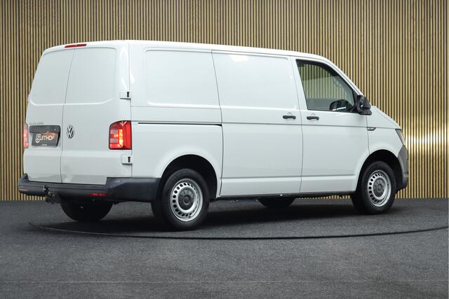 Volkswagen TRANSPORTER 2.0 TDI 150 PK L1H1 Trendline | 2X Schuifdeur | Euro 6 | Trekhaak | Camera | Navigatie | Airco