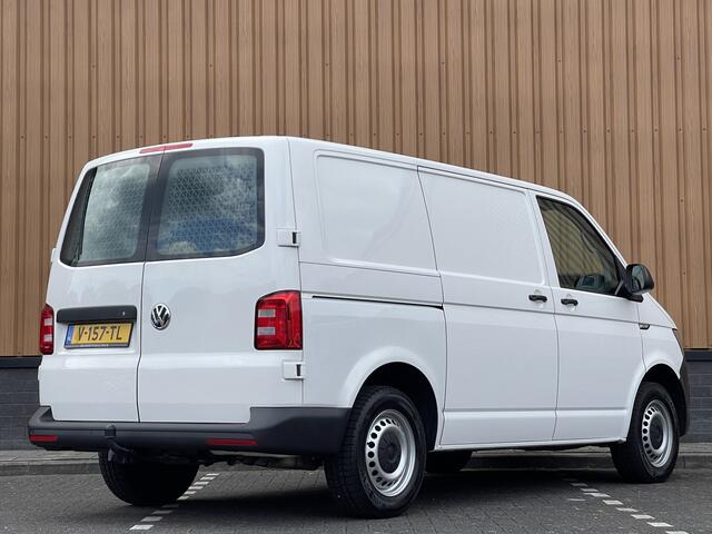 Volkswagen TRANSPORTER 2.0 TSI L1H1 | Marge! | Benzine! | Trekhaak | Cruise Control | Parkeersensoren Achter | Voorruitverwarming | Apple Carplay | Android Auto |
