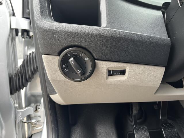 Volkswagen TRANSPORTER 2.0 TSI L2H1 Benzine Dubbele Schuifdeur Airco Cruise controle Bpm vrij Trekhaak Klep achter Omvormer Standkachel Euro 6 Benzine Ideaal voor ombouw naar Camper !!