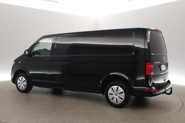 Volkswagen TRANSPORTER 2.0 TDI L2H1 150PK | Automaat | Airco | Camera | Cruise | Trekhaak | 3 Zits | Carplay | LED