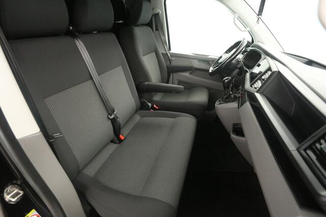 Volkswagen TRANSPORTER 2.0 TDI L2H1 150PK | Automaat | Airco | Camera | Cruise | Trekhaak | 3 Zits | Carplay | LED