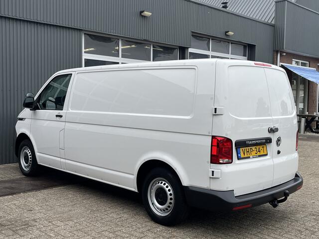 Volkswagen TRANSPORTER 2.0 TDI L2H1 Sortimo Kastinrichting Trekhaak 2200kg trekgewicht Airco Cruise controle Telefoonverbinding Apple carplay Euro 6