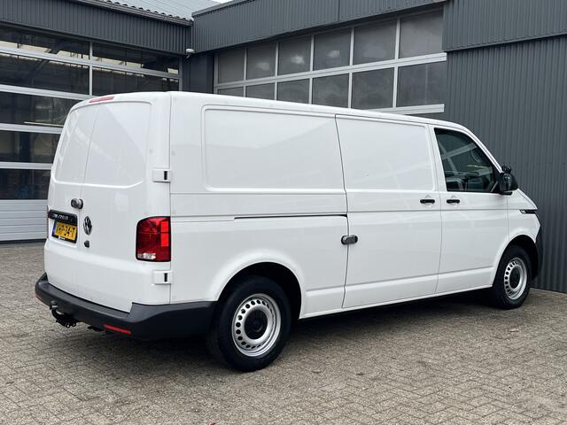Volkswagen TRANSPORTER 2.0 TDI L2H1 Sortimo Kastinrichting Trekhaak 2200kg trekgewicht Airco Cruise controle Telefoonverbinding Apple carplay Euro 6