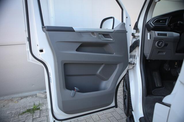 Volkswagen TRANSPORTER 2.0 TDI L2H1 DC Bulli Highline 4-Motion | Automaat | Apple CarPl
