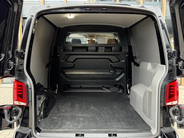 Volkswagen TRANSPORTER L2H1 Dubbel Cabine 2.0 TDI 150pk DSG | 6 pers | Carplay | 2x schuifdeur |