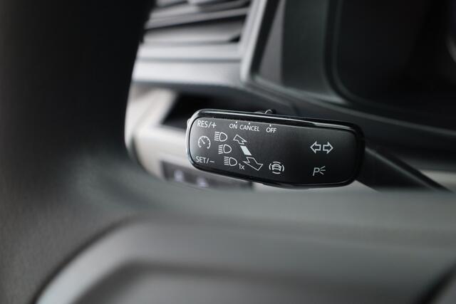 Volkswagen TRANSPORTER 2.0 TDI - 150pk | 4Motion | 4WD | Cruise | Apple Carplay | Trekhaak | L1 | 9.900km!