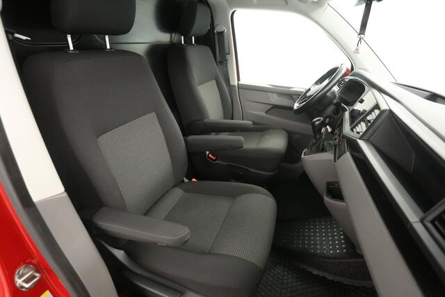 Volkswagen TRANSPORTER 2.0 TDI 150PK L1H1 | Automaat | Airco | Camera | Cruise | Carplay | Trekhaak | LED