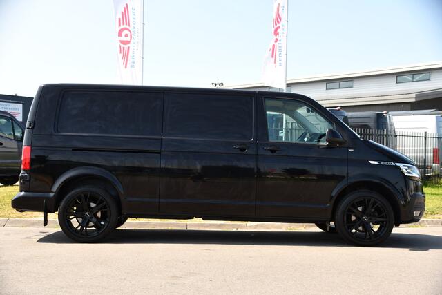 Volkswagen TRANSPORTER 2.0 TDI L2H1 30 Bulli Virtual, Adaptieve Cruise, Carplay, LED, Stoelverwarming, Standkachel, Trekhaak, Automaat, Multimedia, 150pk, Uniek!