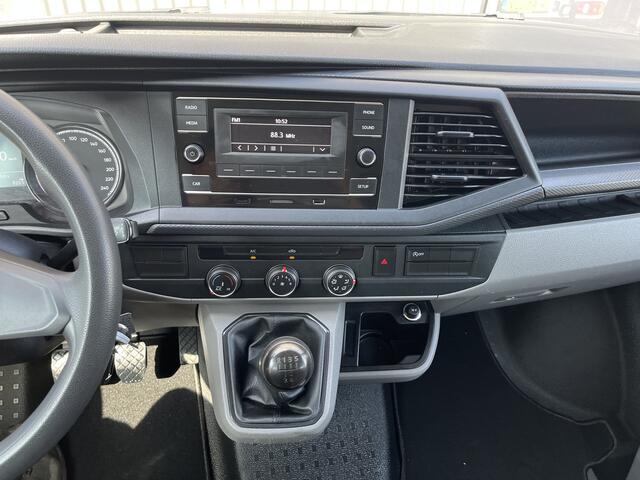 Volkswagen TRANSPORTER 2.0 TDI L2H1 DC 30 Dubbele cabine open laadbak Airco Cruise controle trekhaak 2500kg trekgewicht Telefoonverbinding