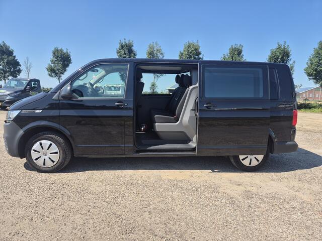 Volkswagen TRANSPORTER 2.0 TDI 150pk L2H1 30 DC lichte schade rijdbaar 80.000km 2024
