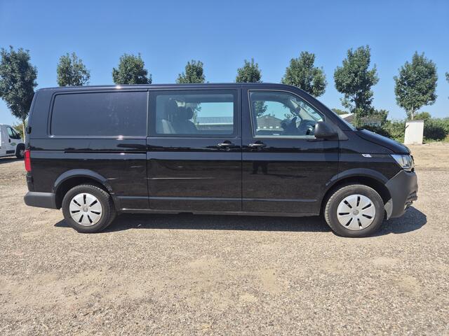 Volkswagen TRANSPORTER 2.0 TDI 150pk L2H1 30 DC lichte schade rijdbaar 80.000km 2024