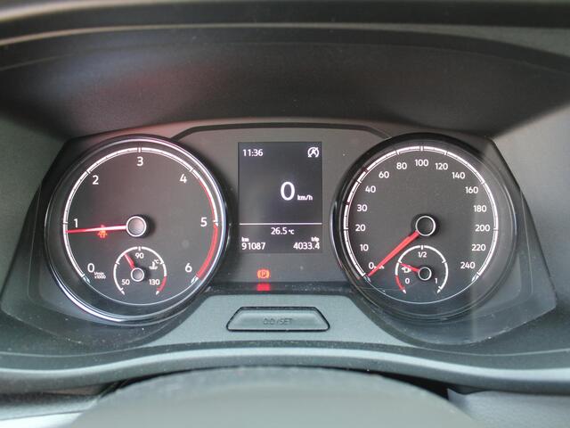 Volkswagen TRANSPORTER 2.0 TDI L2H1 28 Comfortline | 3-zits | Airco | Cruise | PDC | Apple Carplay | Android Auto | Volledig betimmerd |