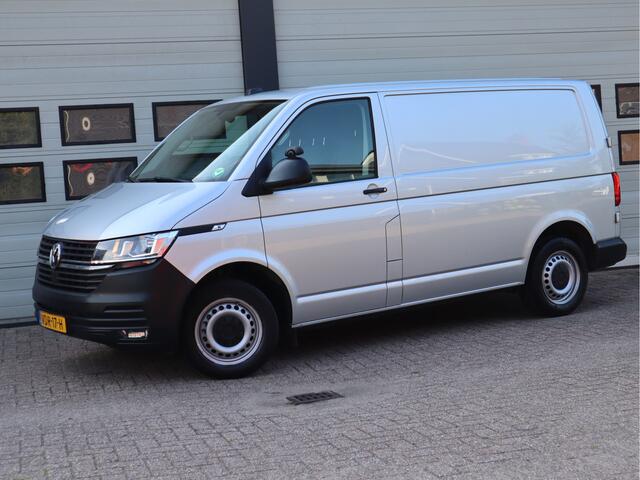 Volkswagen TRANSPORTER 2.0 TDI 150pk Automaat Euro 6 - Cruise - Camera - Trekhaak