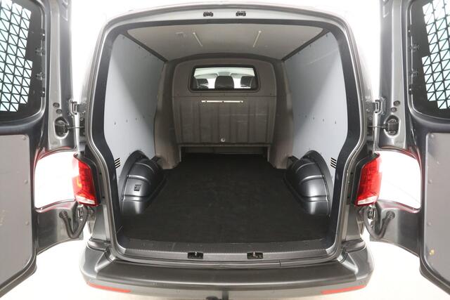 Volkswagen TRANSPORTER 2.0 TDI L2H1 Bulli 150PK DSG | Dubbele Cabine | Virtual | Airco | Cruise | Camera | Carplay | Trekhaak
