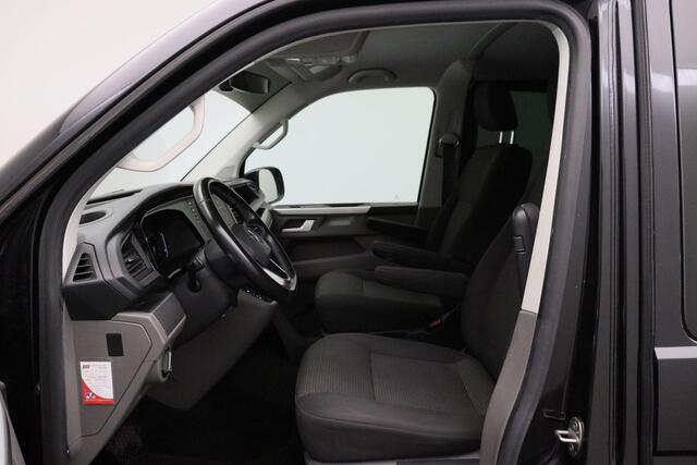 Volkswagen TRANSPORTER 2.0 TDI L2H1 30 DC 2020 | Trekhaak | Carplay | Adaptive Cruise Controlk | Navigatie | Achteruitrij Camera | 2 Sleutels | Dubbele Schuifdur | Nationale Autopas