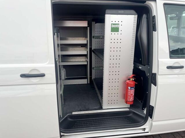 Volkswagen TRANSPORTER T6.1 - 2.0 TDI Aut. DSG Airco/Cruise/Nav Kasten L2H1