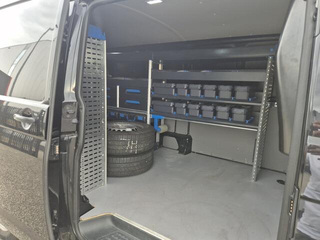 Volkswagen TRANSPORTER 2.0 TDI L1H1 26 3 persoons, achterklep.