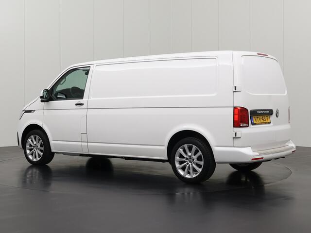 Volkswagen TRANSPORTER 2.0TDI Lang | Imperiaal | Trekhaak | Multimedia | Camera | Airco | 3-Zits | Betimmering