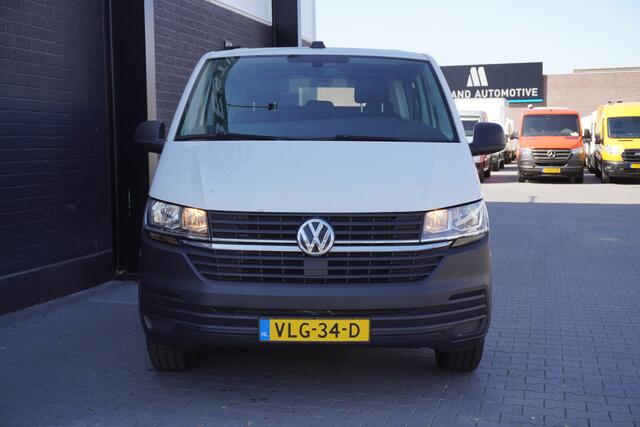 Volkswagen TRANSPORTER 2.0 TDI 150PK Automaat Dubbele Cabine EURO 6 - Airco - Cruise - Camera - ¤ 18.900,- Excl.