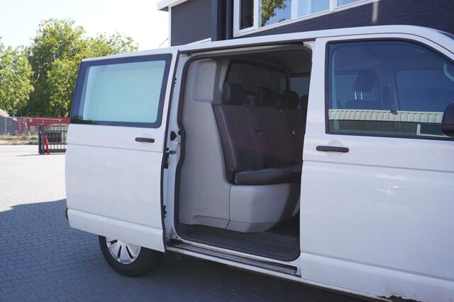 Volkswagen TRANSPORTER 2.0 TDI 150PK Automaat Dubbele Cabine EURO 6 - Airco - Cruise - Camera - ¤ 18.900,- Excl.