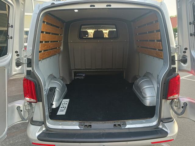 Volkswagen TRANSPORTER 2.0 TDI L2H1 30 DC | Airco | Cruise controle | Camera | Trekhaak | EX BTW |