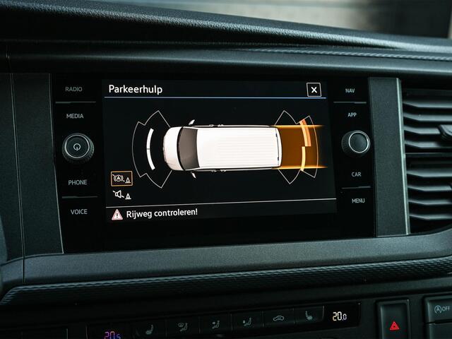 Volkswagen TRANSPORTER Caravelle 2.0 TDI L2H3 Highline 9p. | Trekhaak | PDC V+A | Stoelverwarming | Cruise Control | Apple Carplay |