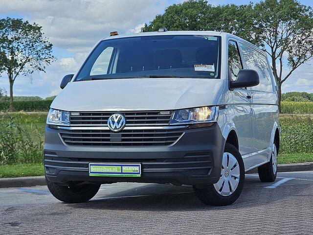 Volkswagen TRANSPORTER 2.0 TDI L2H1 L2H1, 150pk, Camera, Parkeersensoren, Trekhaak, Airco, Carplay, Werkplaatsinrichting