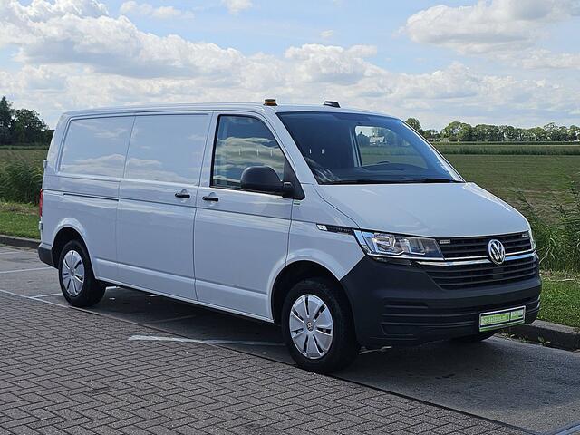 Volkswagen TRANSPORTER 2.0 TDI L2H1 L2H1, 150pk, Camera, Parkeersensoren, Trekhaak, Airco, Carplay, Werkplaatsinrichting