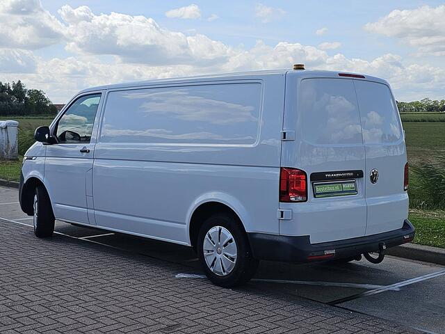 Volkswagen TRANSPORTER 2.0 TDI L2H1 L2H1, 150pk, Camera, Parkeersensoren, Trekhaak, Airco, Carplay, Werkplaatsinrichting