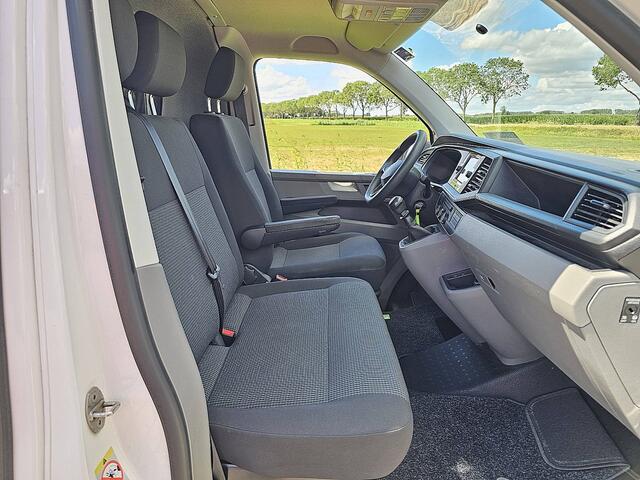 Volkswagen TRANSPORTER 2.0 TDI L2H1 L2H1, 150pk, Camera, Parkeersensoren, Trekhaak, Airco, Carplay, Werkplaatsinrichting