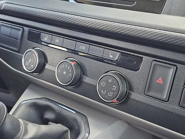 Volkswagen TRANSPORTER 2.0 TDI L2H1 L2H1, 150pk, Camera, Parkeersensoren, Trekhaak, Airco, Carplay, Werkplaatsinrichting