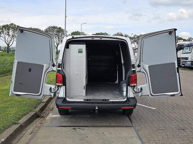 Volkswagen TRANSPORTER 2.0 TDI L2H1 30 Automaat, Adaptive Cruise Control, Stoelverwarming, Airco, Parkeersensoren, Trekhaak, Dubbele schuifdeuren
