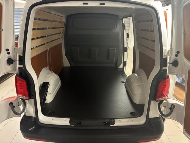 Volkswagen TRANSPORTER 2.0 TDI L1H1 26 Economy Business